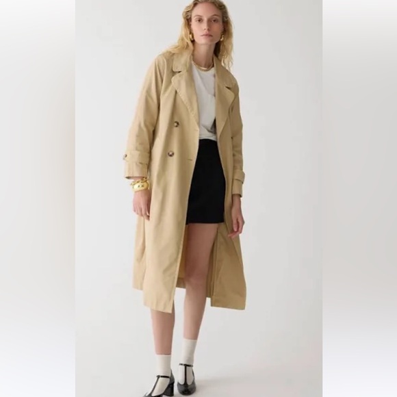 NWOT Jcrew 
Relaxed heritage trench coat in chino

BT324

LIGHT KHAKI

X-LARGE - Picture 1 of 14